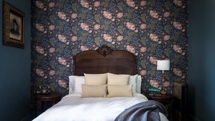 national exchange hotel