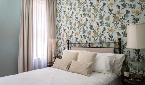 national exchange hotel