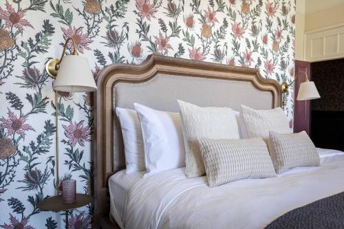 national exchange hotel