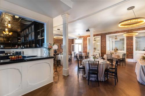 national exchange hotel