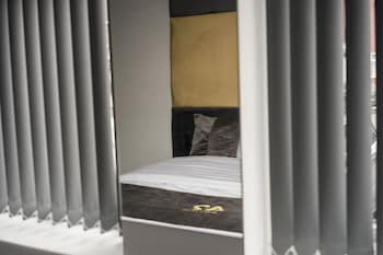 42 apart hotel