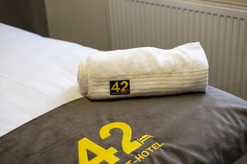42 apart hotel