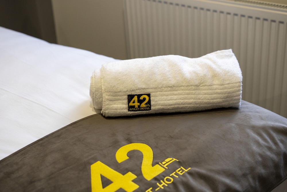42 apart hotel