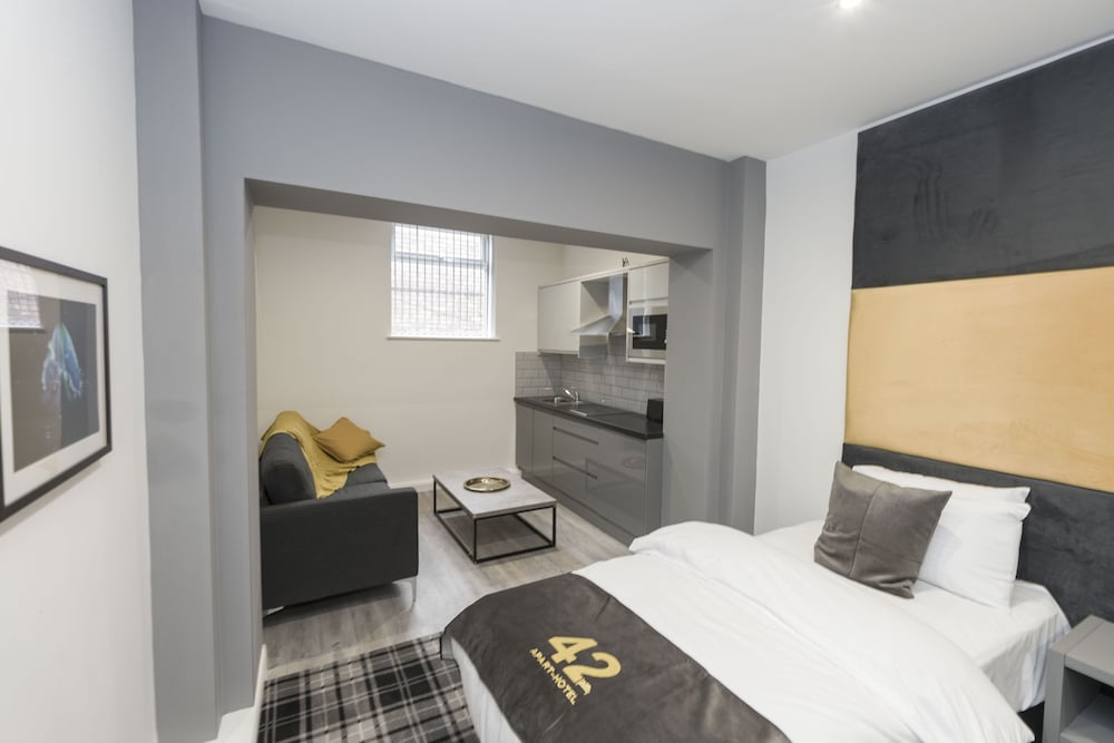 42 apart hotel