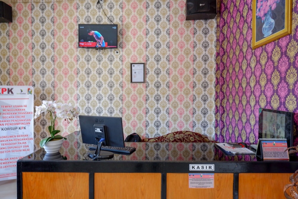 reddoorz hotel grand aulia majene