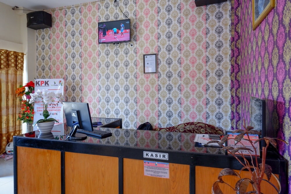 reddoorz hotel grand aulia majene