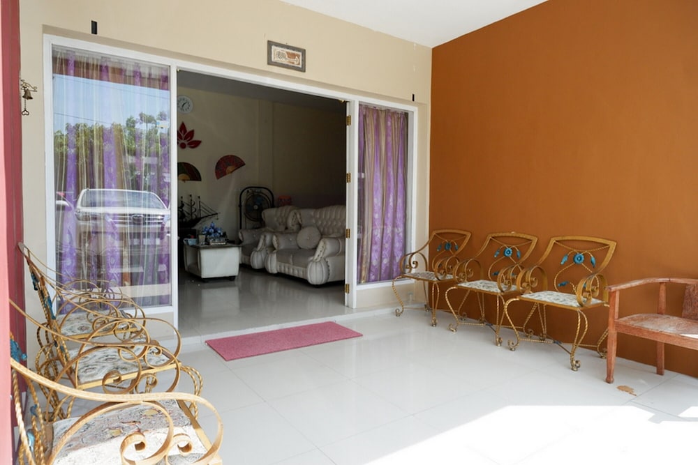 reddoorz hotel grand aulia majene