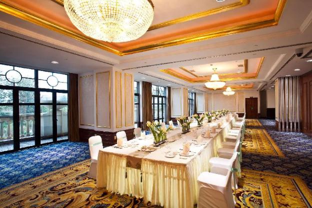 kunming green lake hotel