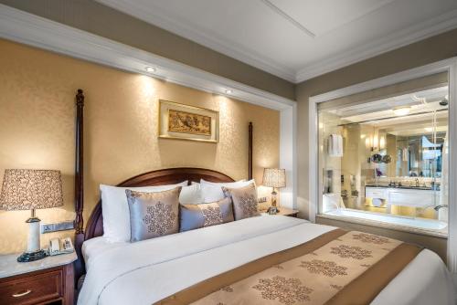 kunming green lake hotel