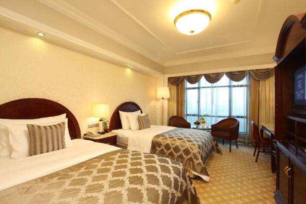 kunming green lake hotel