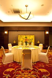 kunming green lake hotel