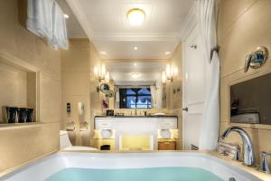 kunming green lake hotel