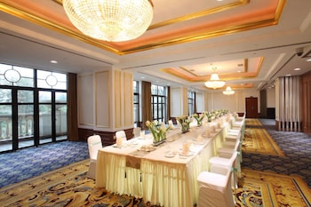kunming green lake hotel