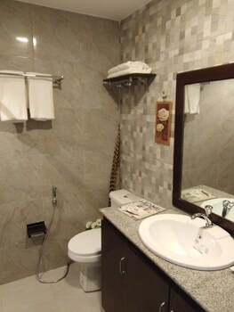 venezia suites hotel iloilo