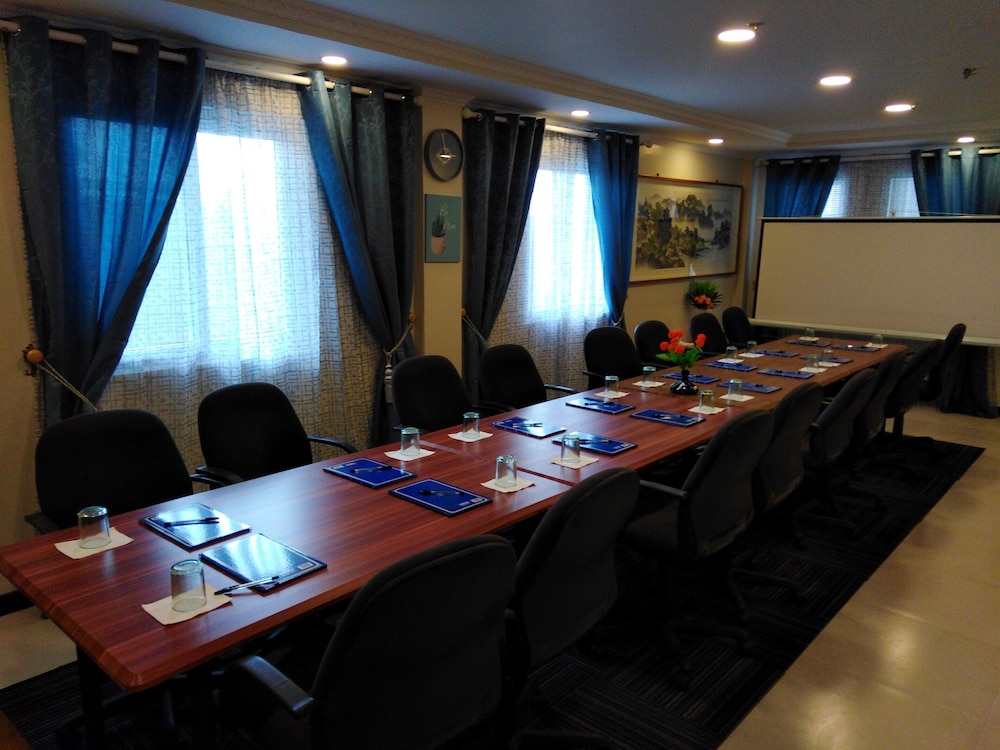 venezia suites hotel iloilo