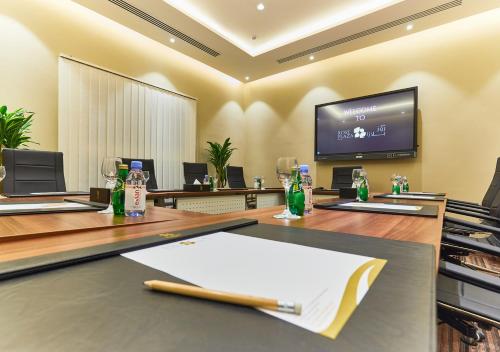 rose plaza hotel al barsha