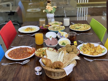 rose plaza hotel al barsha