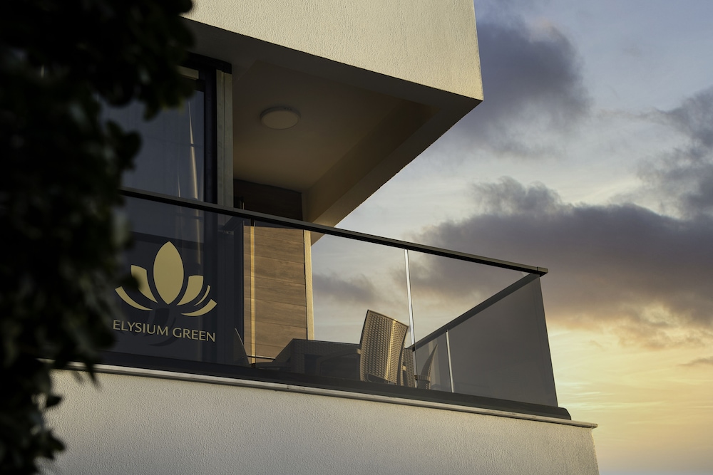elysium green suites