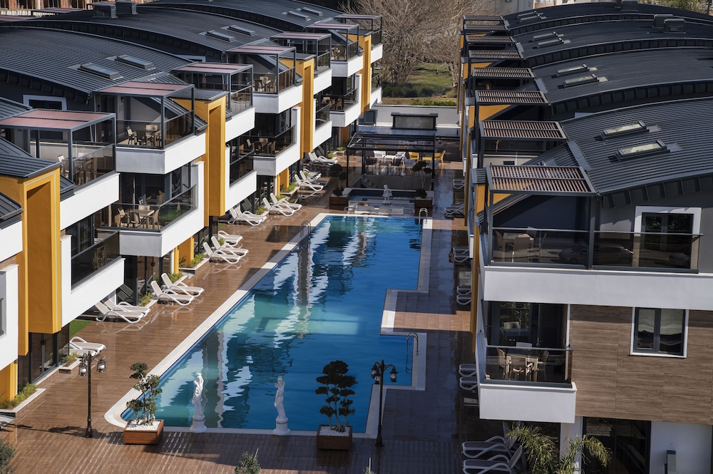 elysium green suites