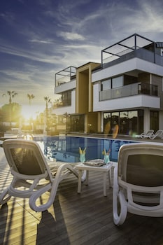 elysium green suites