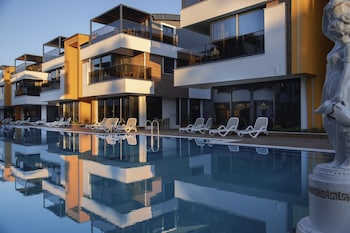 elysium green suites