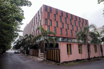 zip by spree hotels surat