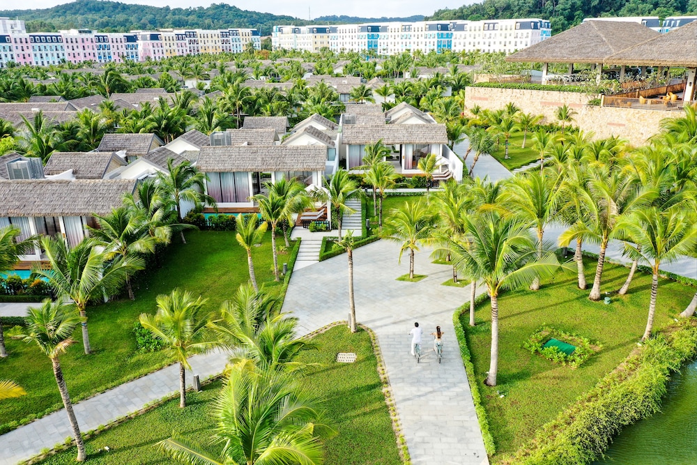 new world phu quoc resort
