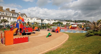 Riviera Apartments,,0 star