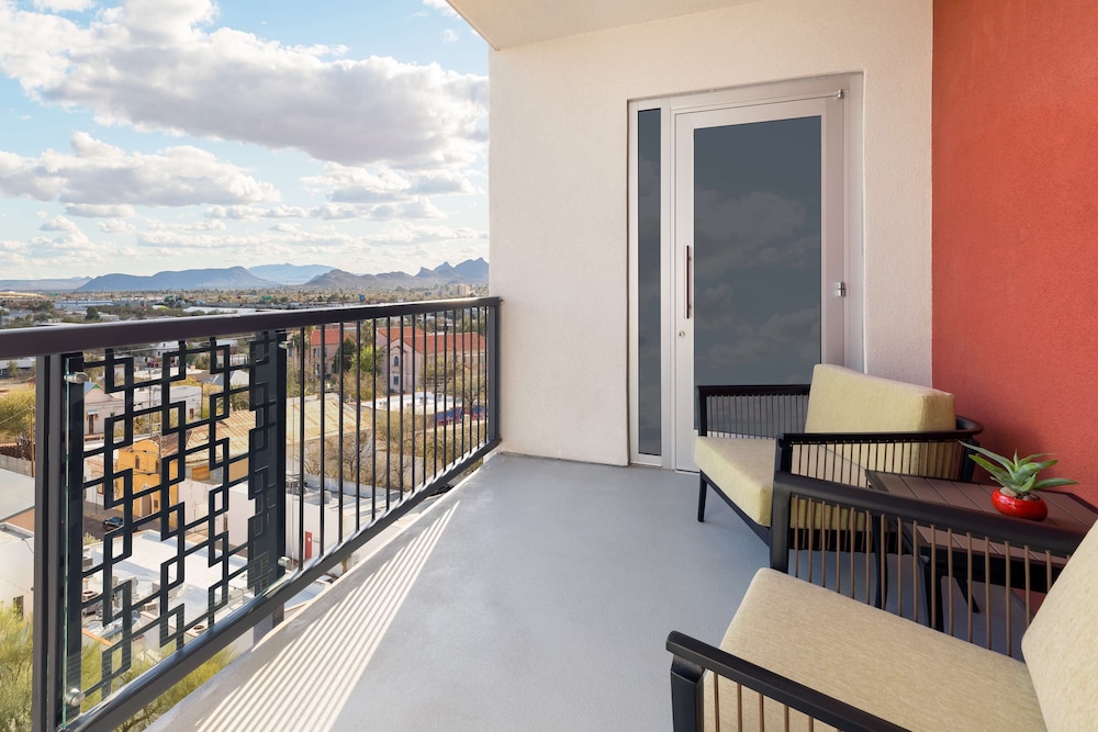 Doubletree By Hilton Tucson Downtown Convention Center,Tucson>>Pima,4 star
