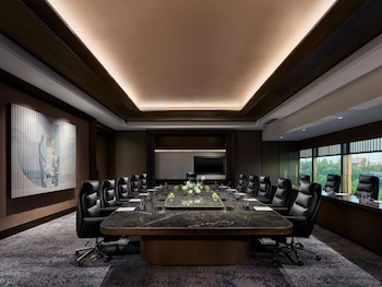 hilton shanghai songjiang guangfulin