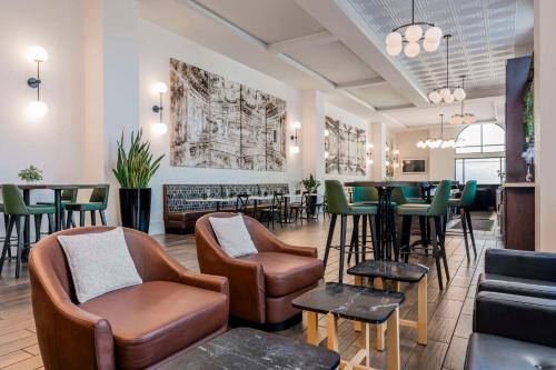 the hamilton alpharetta curio collection by hilton