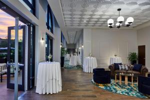 the hamilton alpharetta curio collection by hilton