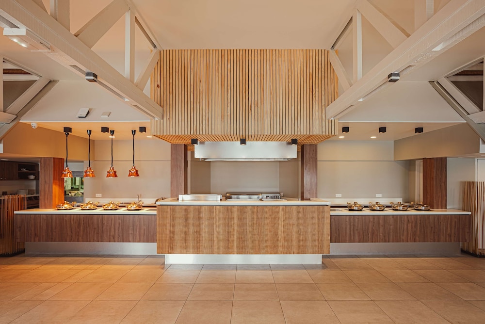 doubletree by hilton noumea ilot maitre resort