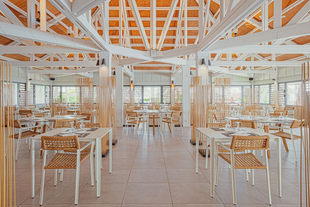 doubletree by hilton noumea ilot maitre resort