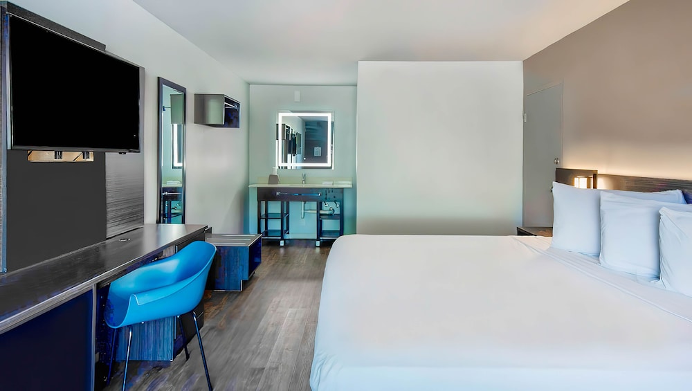 motel 6 louisville ky airport fair expo