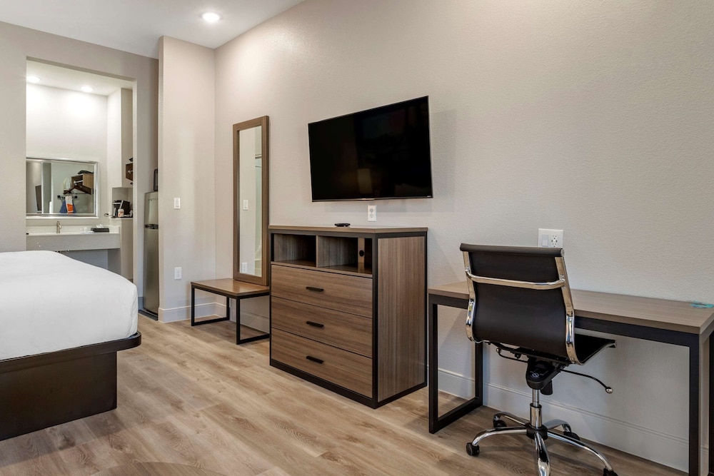 clarion pointe port arthur beaumont south