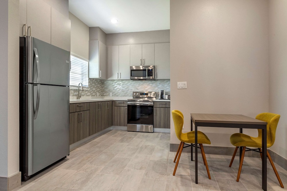 clarion pointe port arthur beaumont south