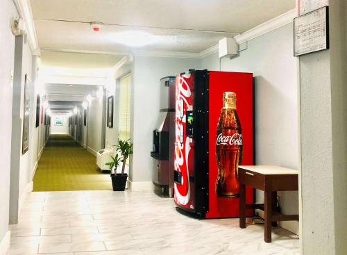 montgomery inn and suites