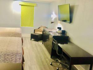 montgomery inn and suites