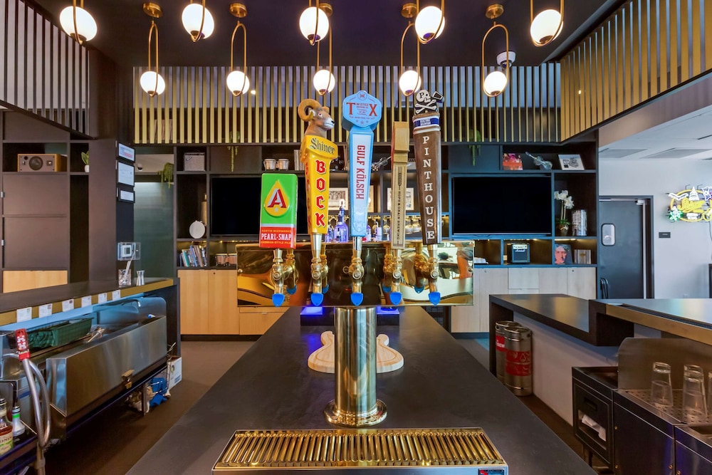 cambria hotel austin airport