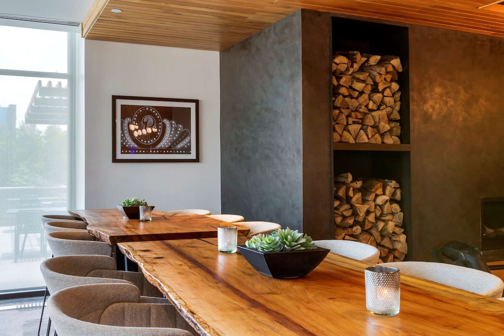 cambria hotel austin airport