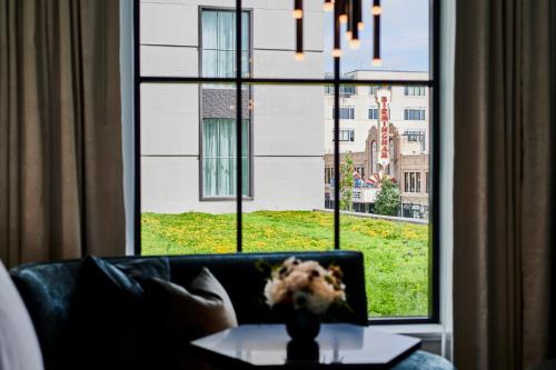 daxton hotel birmingham curio collection by hilton