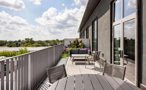 daxton hotel birmingham curio collection by hilton