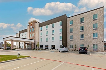 comfort inn and suites euless dfw west
