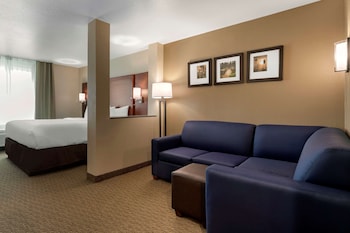 comfort inn and suites euless dfw west
