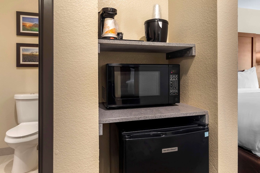 comfort inn and suites euless dfw west