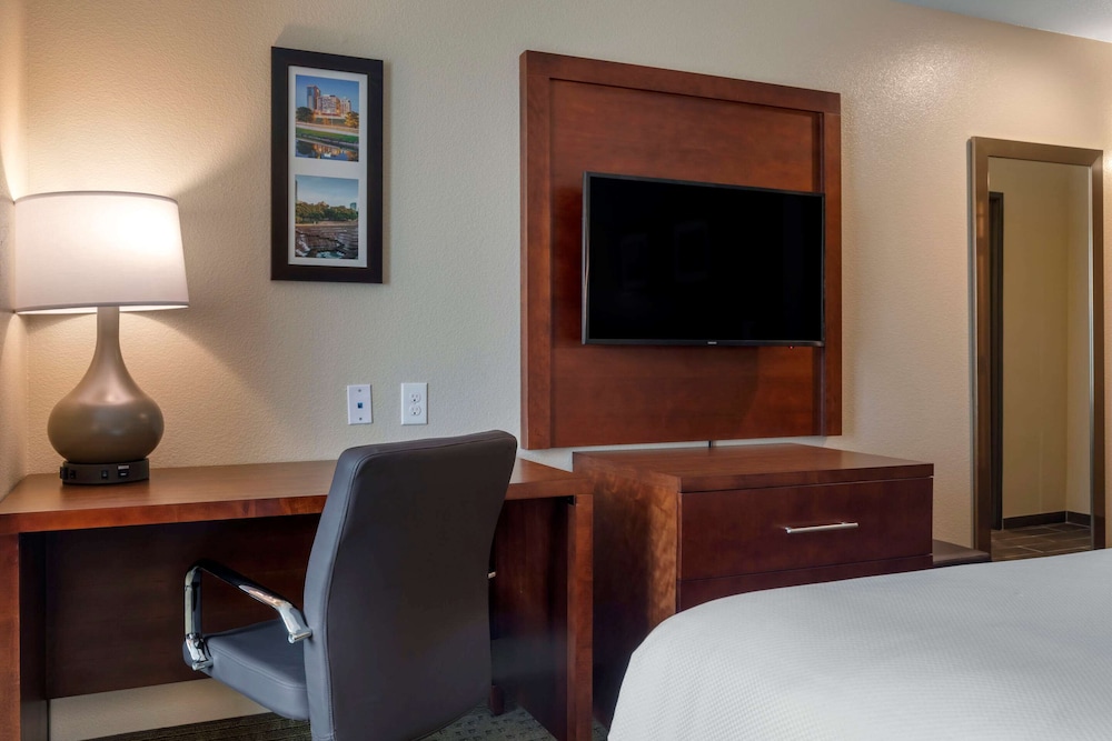 comfort inn and suites euless dfw west