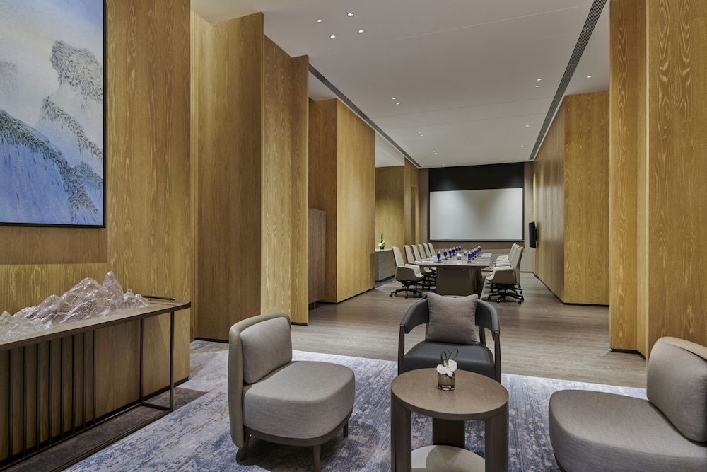 doubletree by hilton shenzhen airport