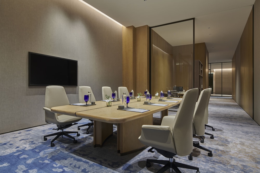 doubletree by hilton shenzhen airport
