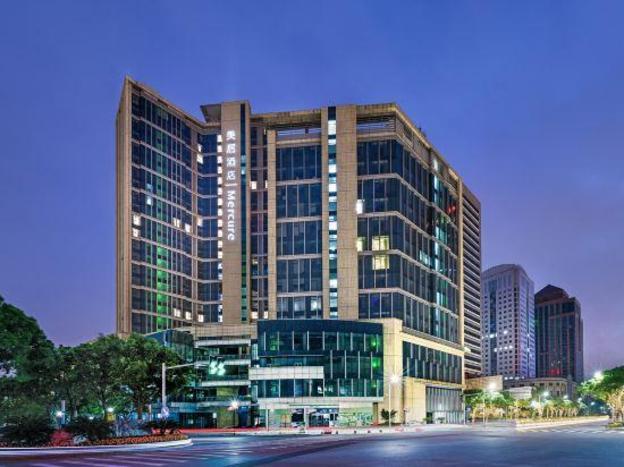 mercure shanghai waigaoq free trade zone